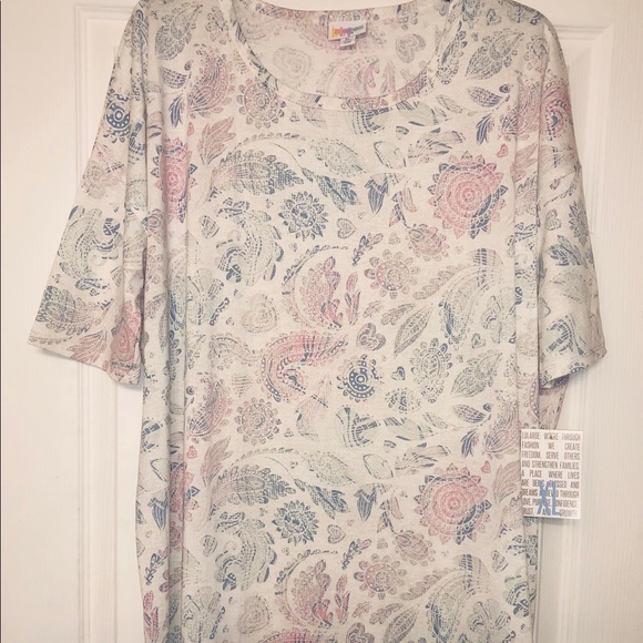 LuLaRoe Tops - NWT Lularoe XL paisley Irma tunic shirt